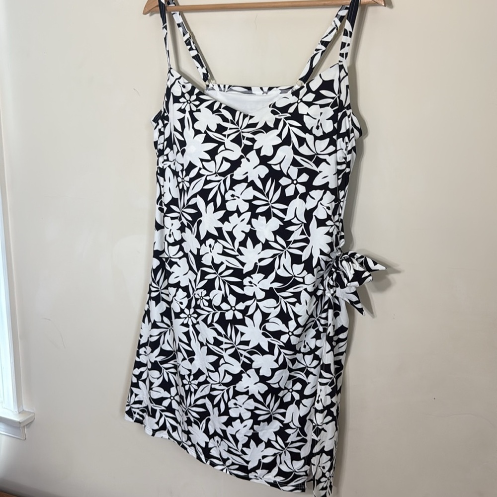 Lands End swim dress with tie on the side women’s US 16 one piece - Picture 2 of 6
